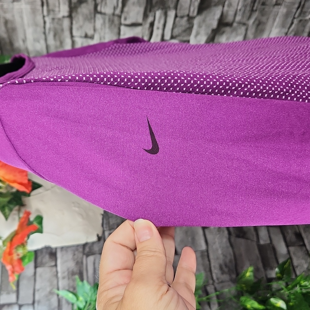 Nike Dri-FIT Banded Waist Seamless Training Top | Purple | Small - Picture 11 of 14